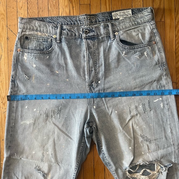 Gap Cheeky Straight Distressed Light Wash With Paint Splatter (Size 33) - Picture 6 of 9